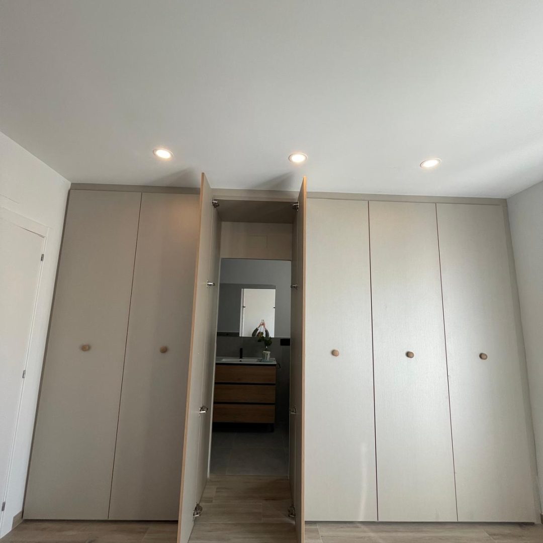 Detalle de baño oculto